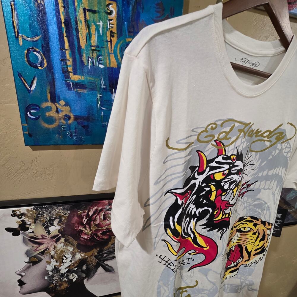 NWT Ed Hardy Y2K Style Grunge Tiger Streetwear Tee Cream Size Medium - Picture 4 of 7